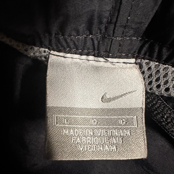 2000s Nike Swim Trunks - Picture 3 of 3